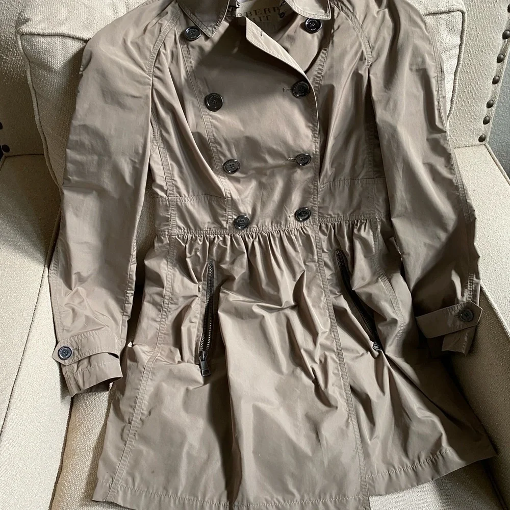 Burberry Brit Khaki Tan Trench Coat with Gathered Waist - Picture 4 of 6